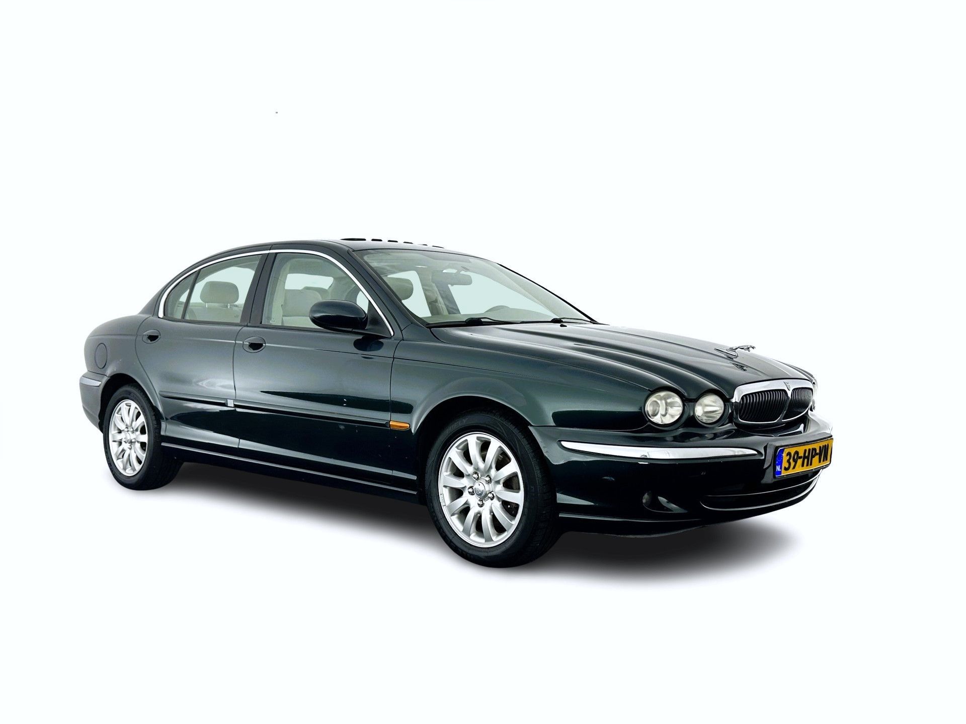 Jaguar-X-type-2-5-V6-AWD-1.jpg